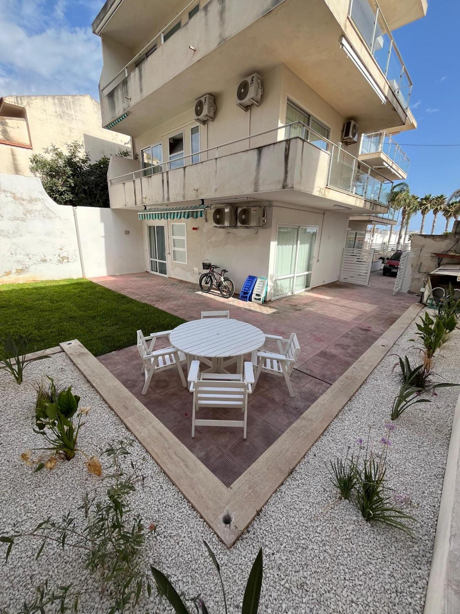 Delposto Marina Di Ragusa Buitenkant foto